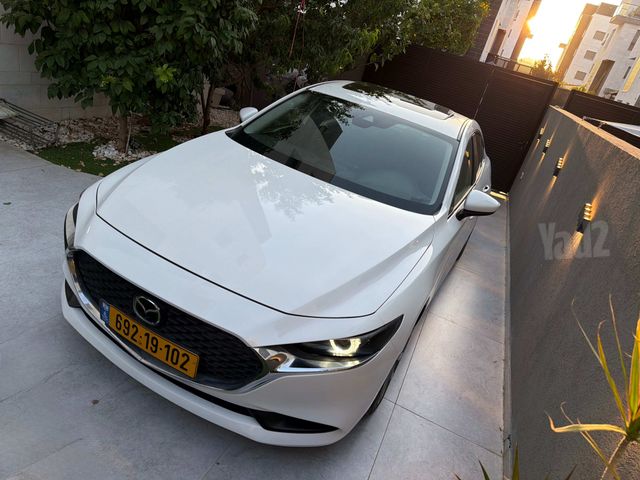 מודעת רכב מאזדה 3