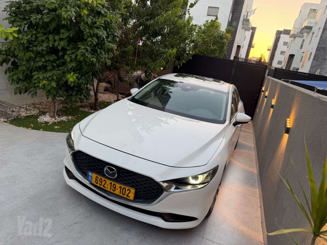 מאזדה 3