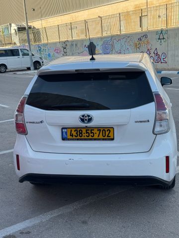 טויוטה פריוס פלוס