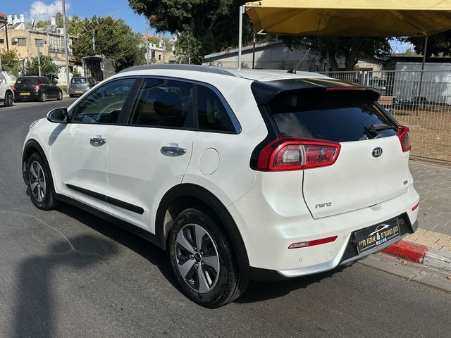קיה נירו