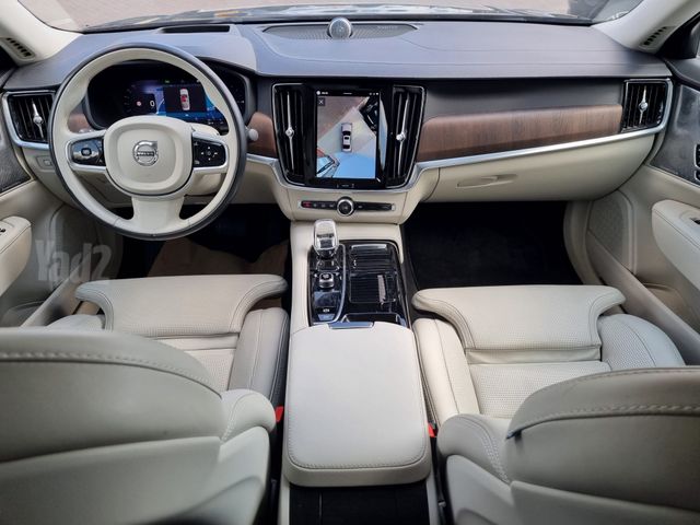 וולוו S90