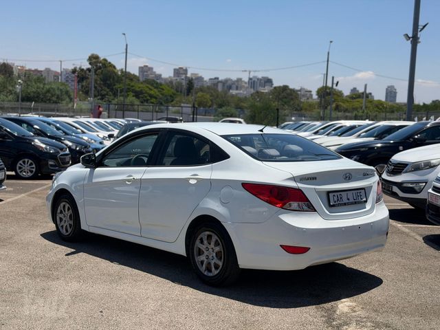 יונדאי אקסנט i25