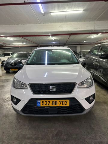 סיאט ארונה