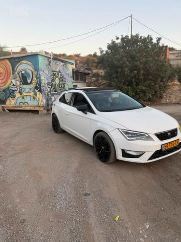 מודעת רכב סיאט לאון