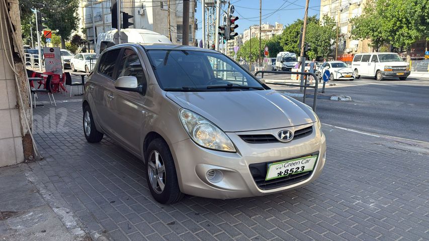 יונדאי i20