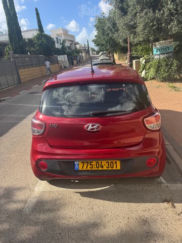 יונדאי i10