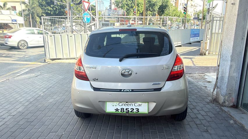 יונדאי i20