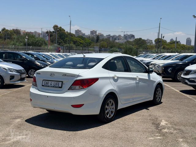 יונדאי אקסנט i25
