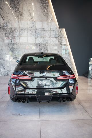 ב מ וו M5