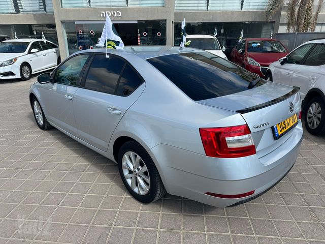 סקודה אוקטביה 
