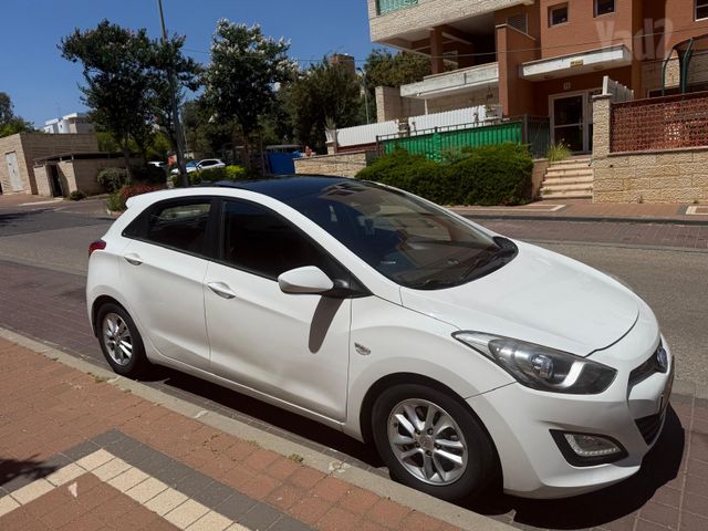 יונדאי i30