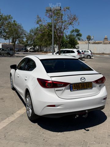 מאזדה 3