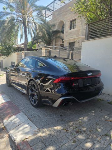 אאודי RS 7
