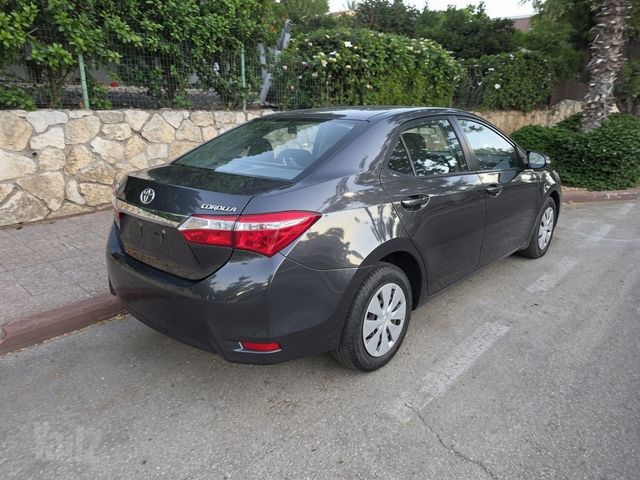 טויוטה קורולה