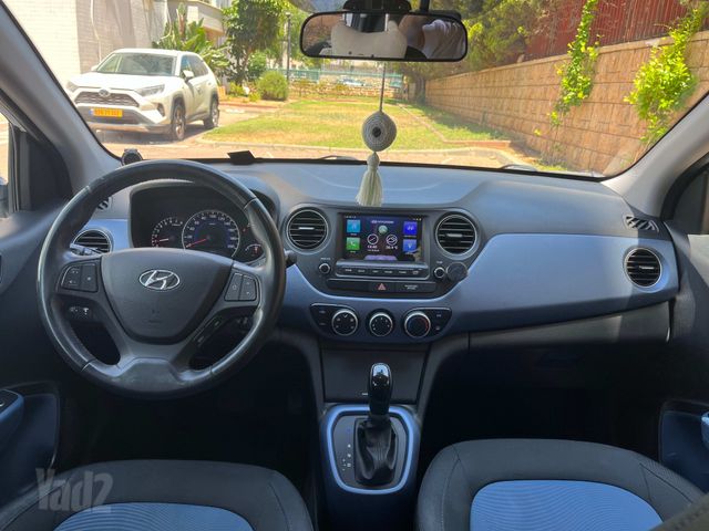 יונדאי i10