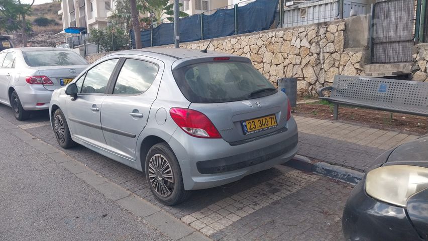 פיג'ו 207