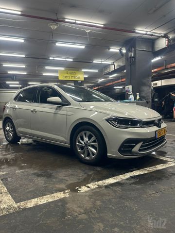 פולקסווגן פולו 