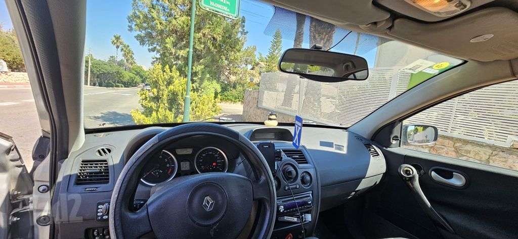 רנו מגאן