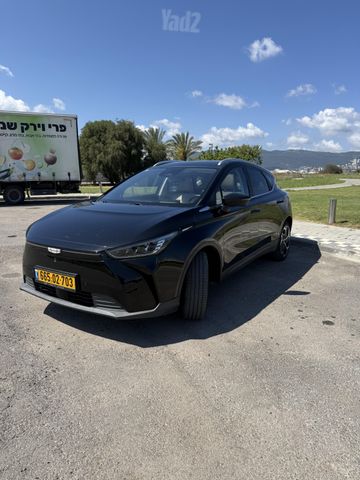 מודעת רכב ג׳ילי Geometry C