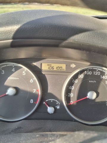 מודעת רכב יונדאי אקסנט i25