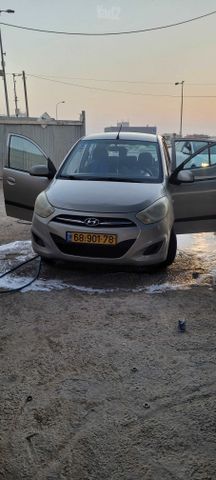 יונדאי i10