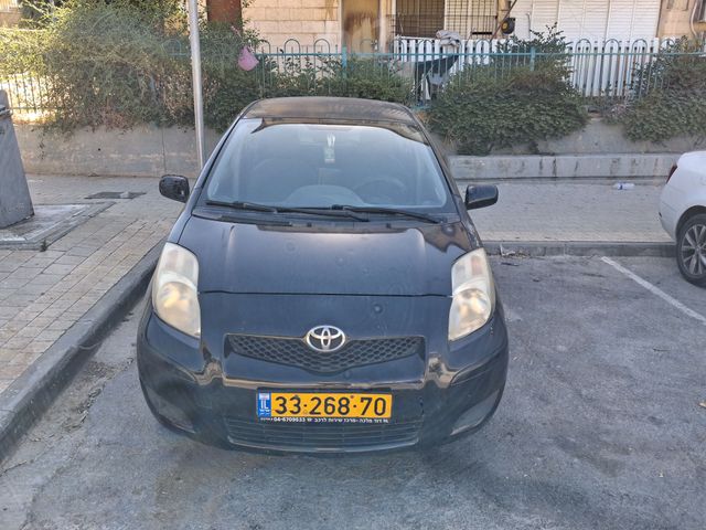 טויוטה יאריס