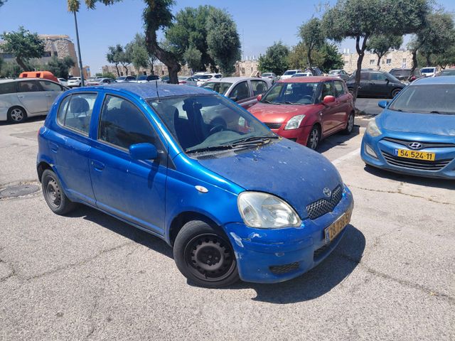 טויוטה יאריס