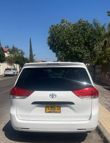 טויוטה סיינה
