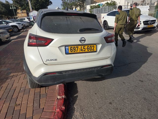 ניסאן ג'וק