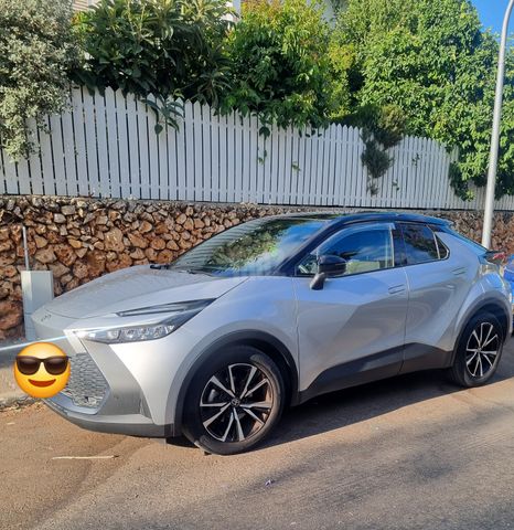 מודעת רכב טויוטה C-HR