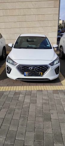 יונדאי איוניק