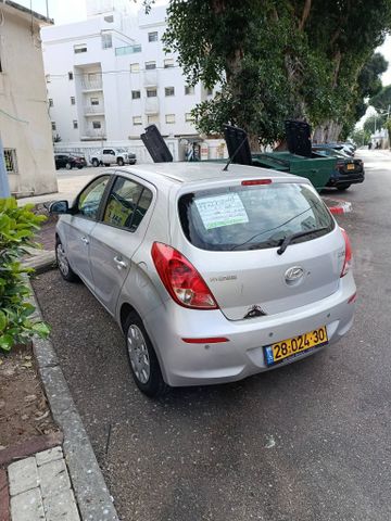 יונדאי i20