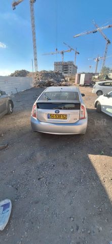 טויוטה פריוס