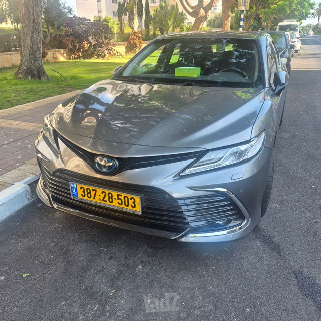 טויוטה קאמרי
