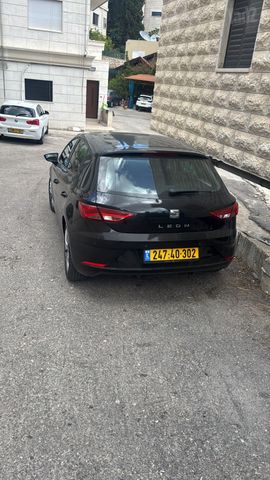מודעת רכב סיאט לאון