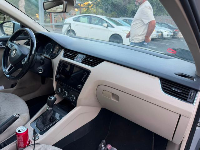 סקודה אוקטביה 