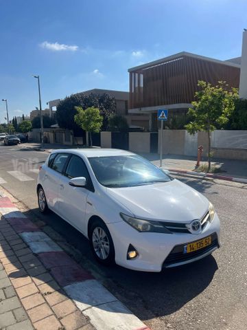 מודעת רכב טויוטה אוריס