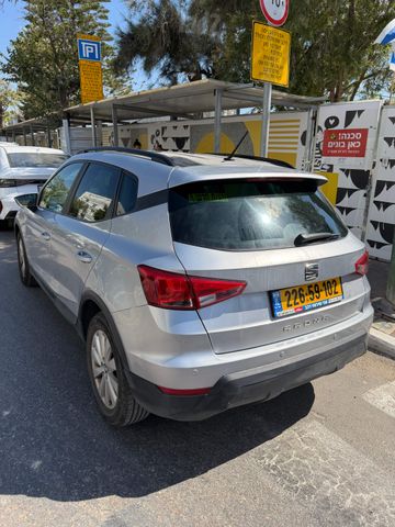 סיאט ארונה