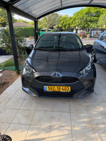 מודעת רכב טויוטה יאריס