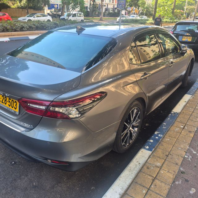 טויוטה קאמרי