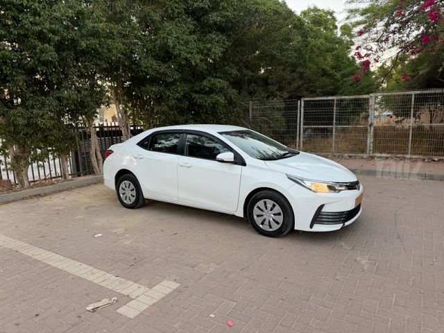 טויוטה קורולה