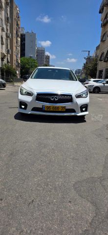 אינפיניטי Q50