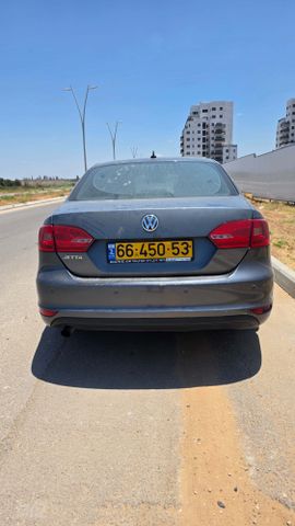 מודעת רכב פולקסווגן ג'טה 