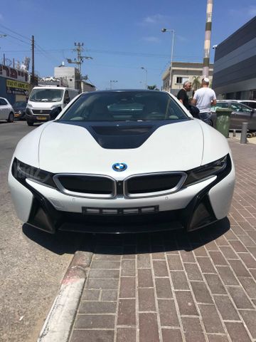 מודעת רכב ב מ וו i8