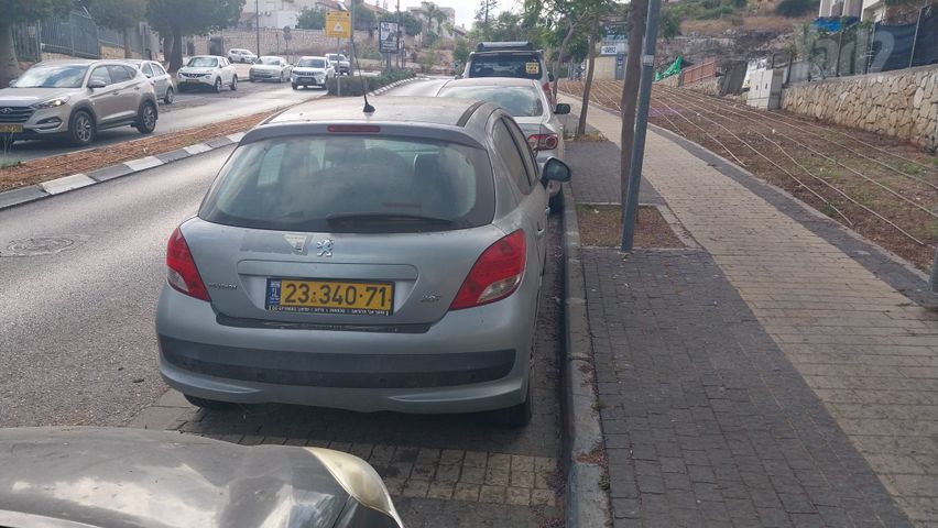 פיג'ו 207