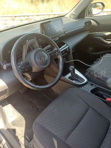 טויוטה יאריס קרוס