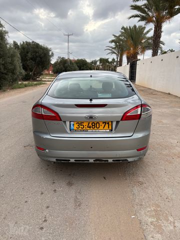 פורד מונדאו