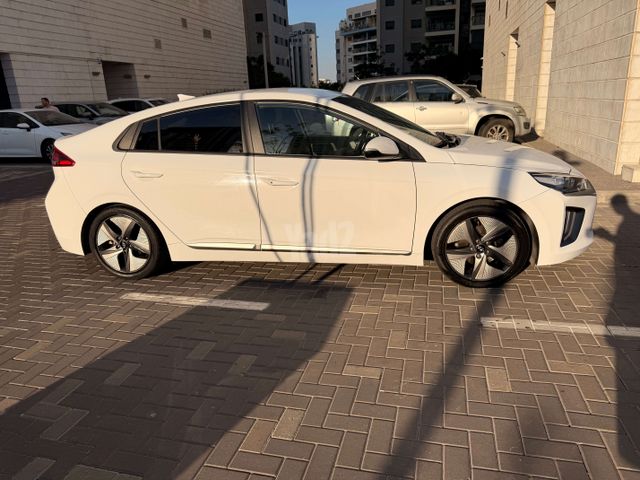מודעת רכב יונדאי איוניק