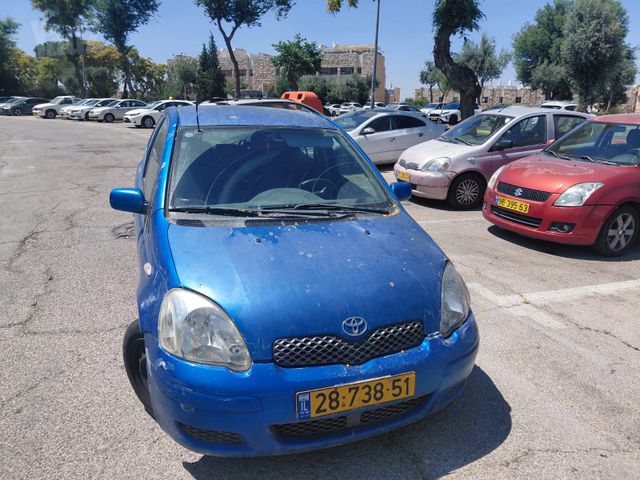 טויוטה יאריס