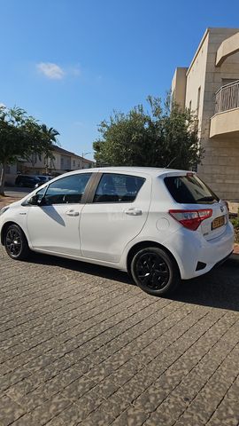 טויוטה יאריס
